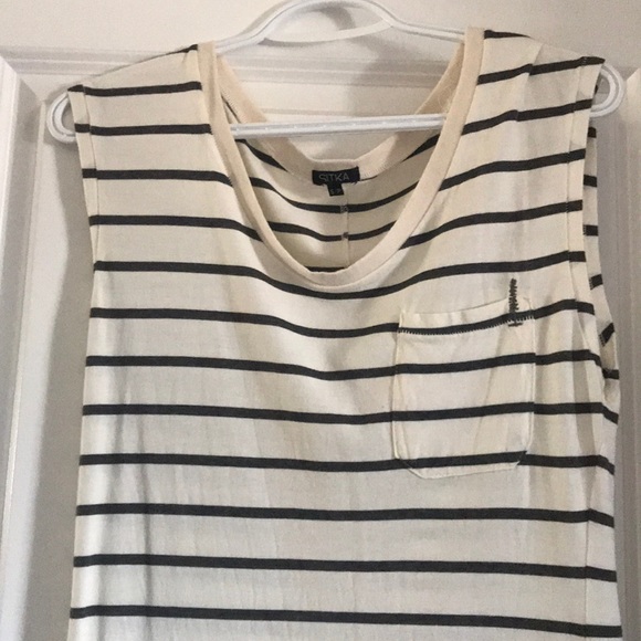 Summer dress - Picture 3 of 3